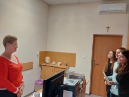 47088732110528224366457045732723638248696077n